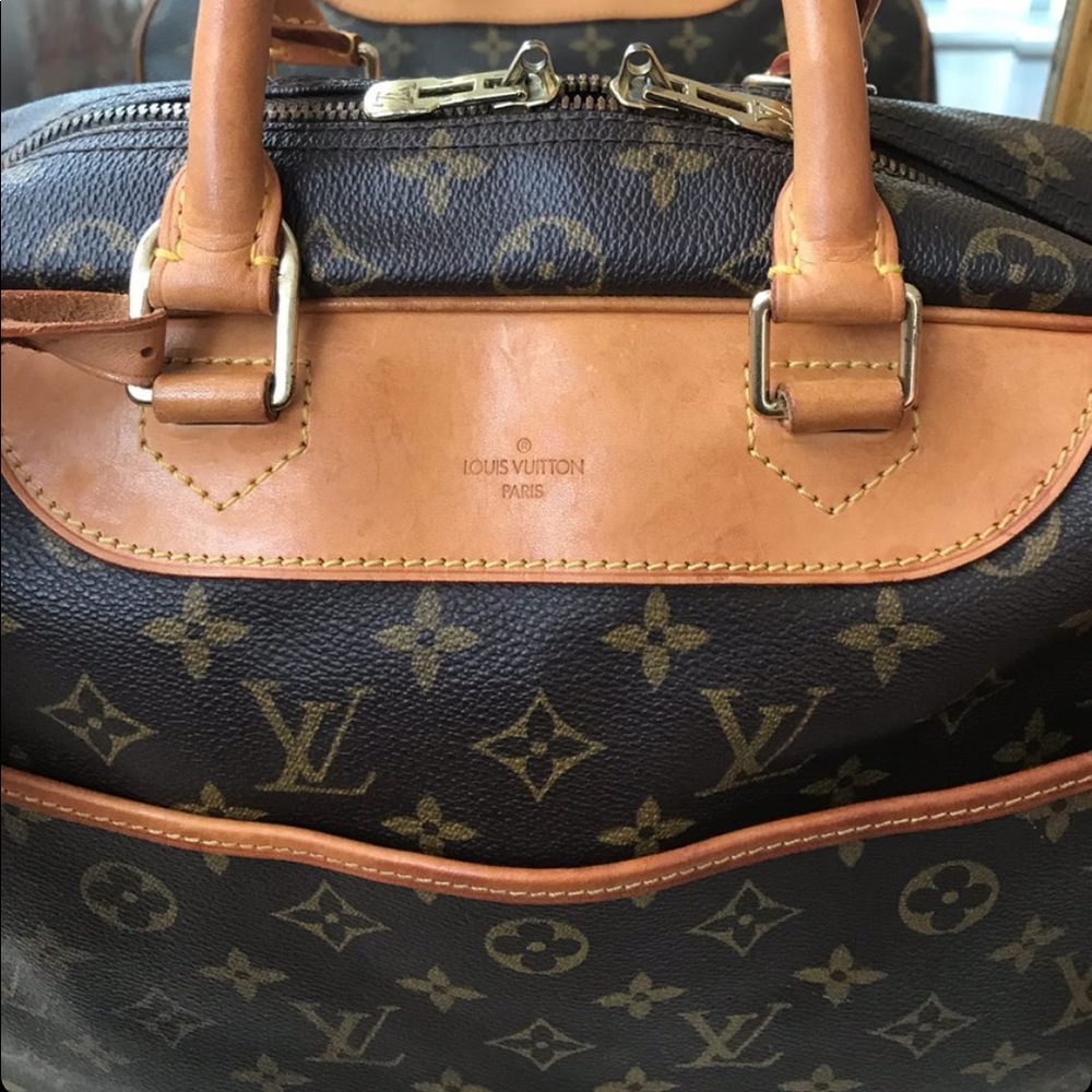 Louis Vuitton deaville